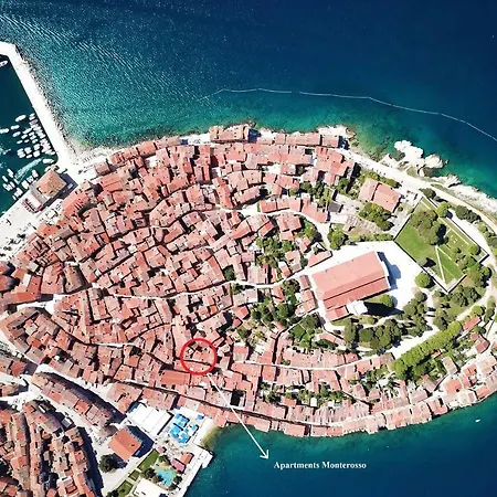 Monterosso Old Town Apartman *