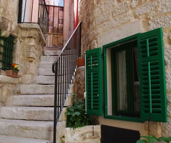 Monterosso Old Town 아파트 *