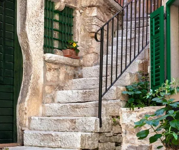 Monterosso Old Town Apartamento *